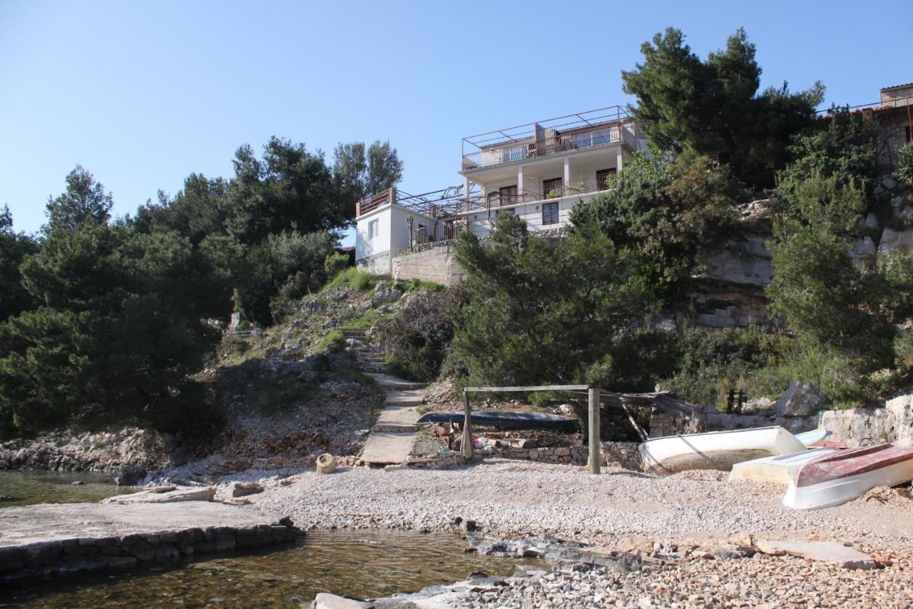 Apartments By The Sea Basina, Hvar - 8749 *