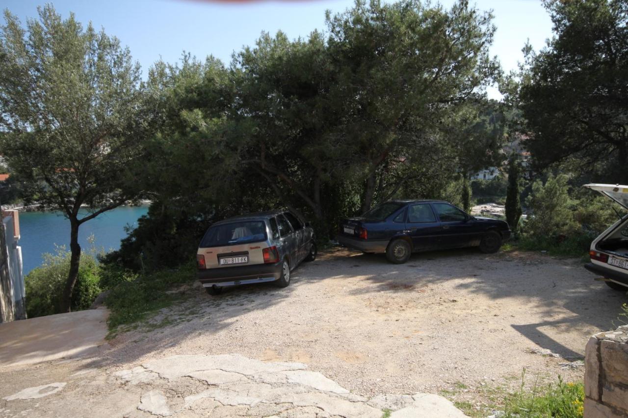Apartment Apartments By The Sea Basina, Hvar - 8749 Vrbanj