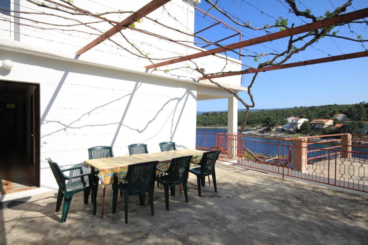 Apartment Apartments By The Sea Basina, Hvar - 8749 Vrbanj
