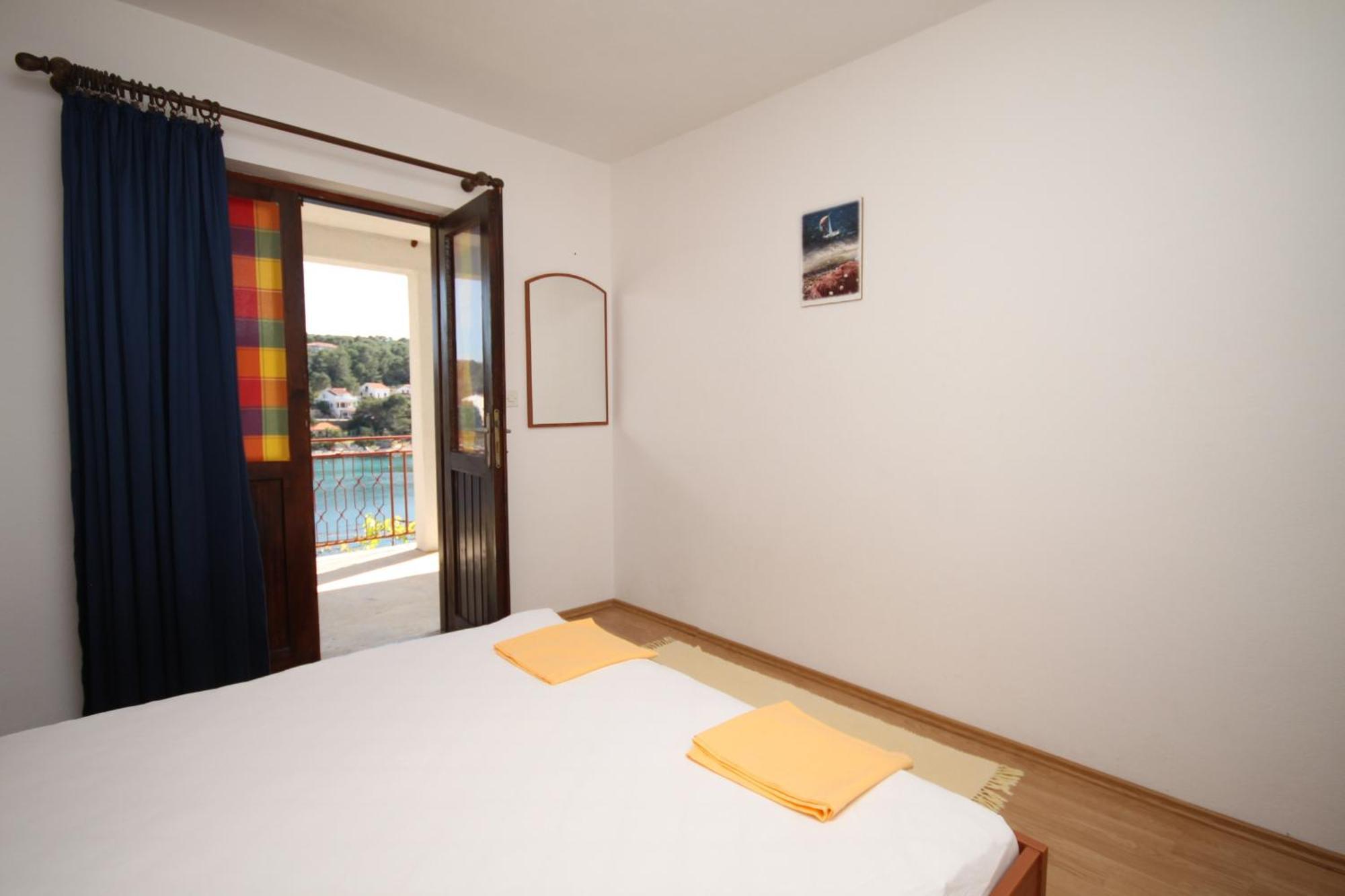 Apartment Apartments By The Sea Basina, Hvar - 8749